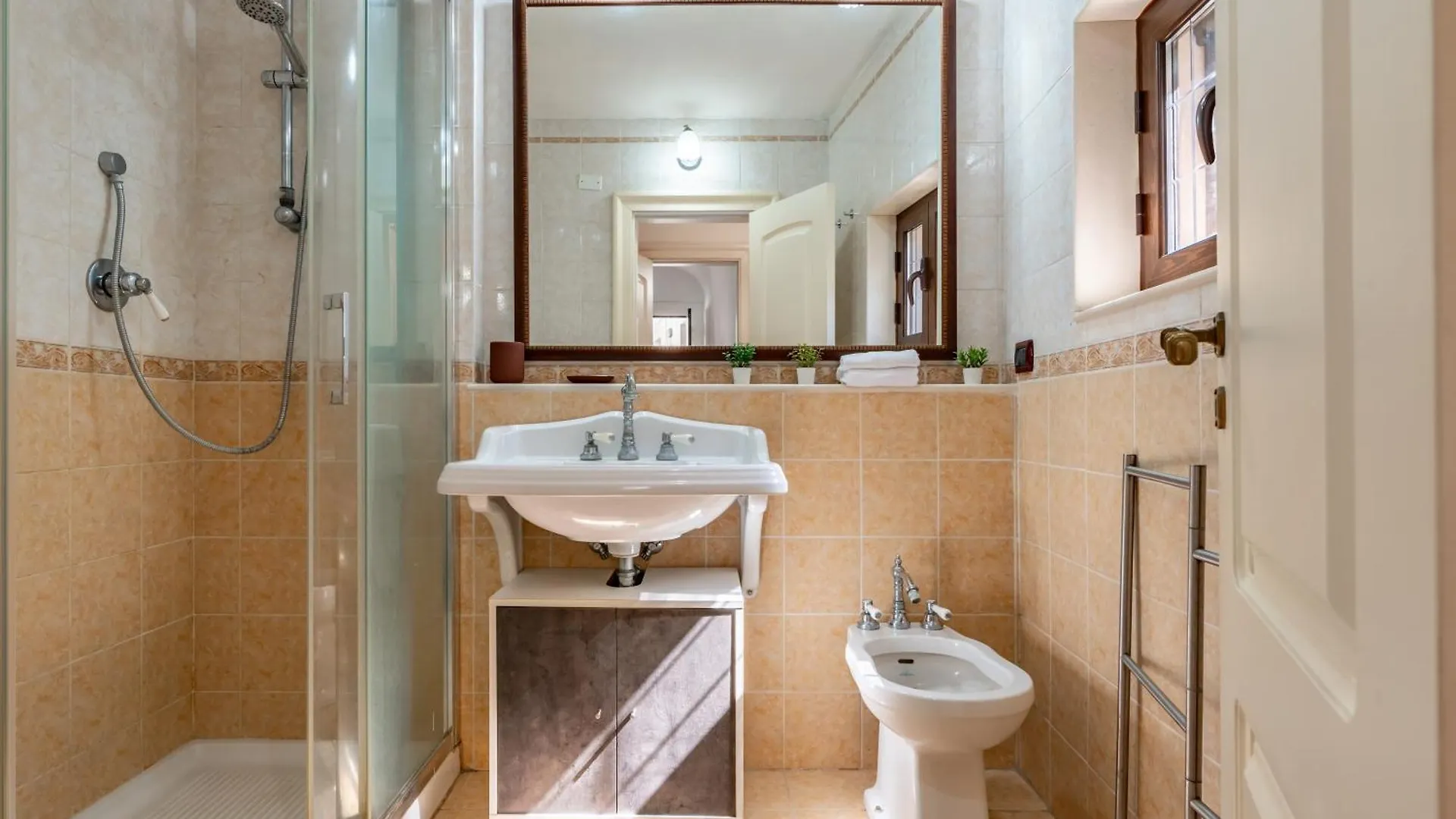 Apartament Cute Apt In San Berillo - Urban Living At Its Best Katania